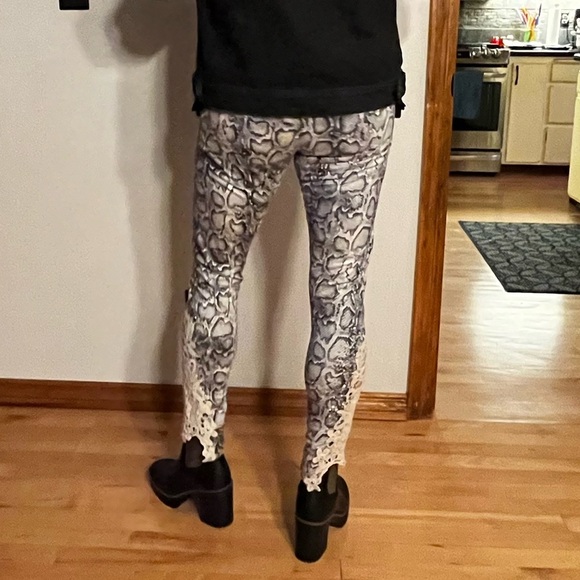 Vocal Apparel Knit Leggings with Snakeskin pattern, crystal and lace. - Picture 3 of 14